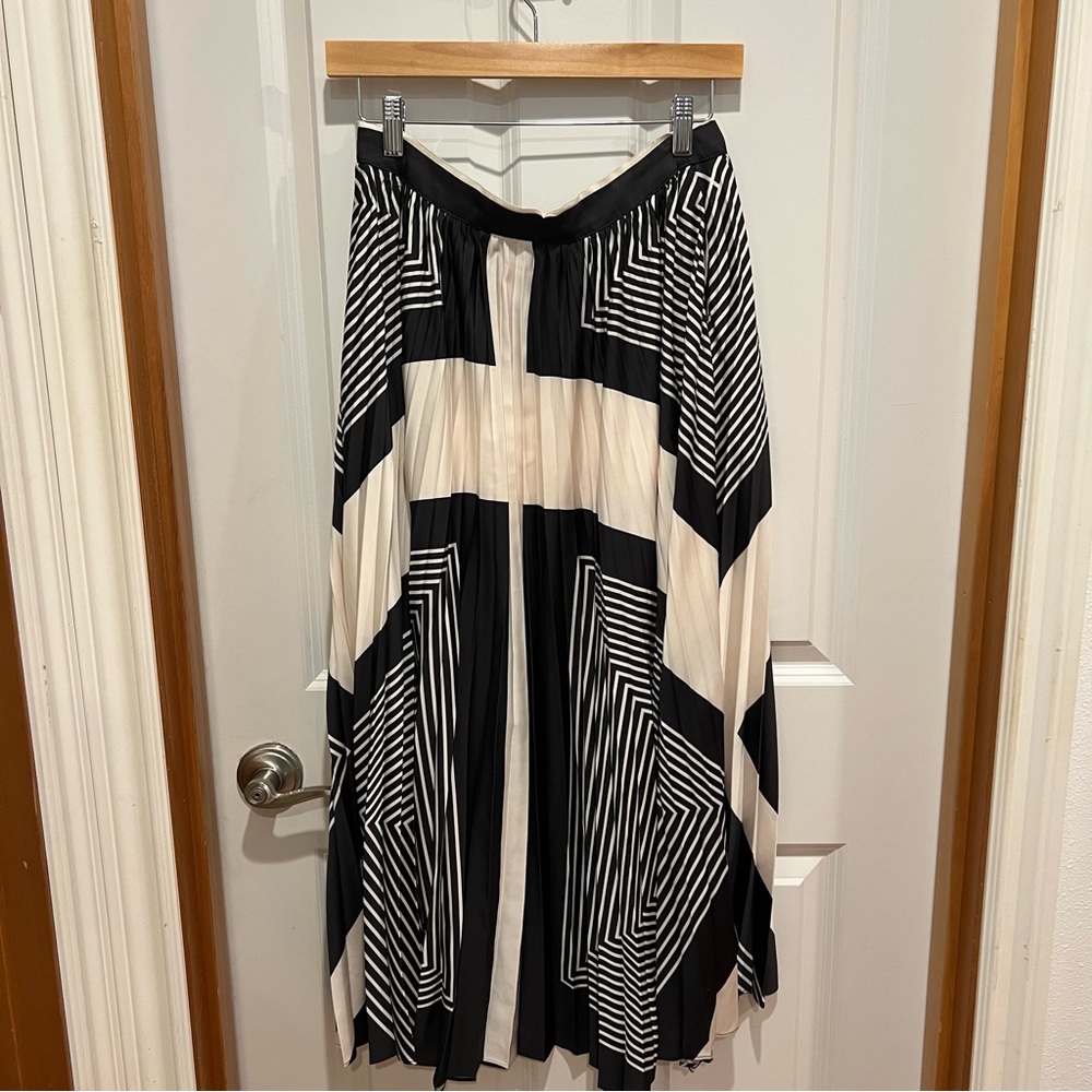 Reiss Black and White Pleated Midi Skirt - Picture 6 of 6